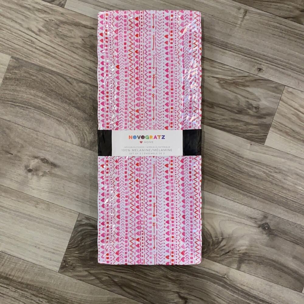 Novogratz BRAND NEW Set of 2 Melamine‎ Pink Heart Trays